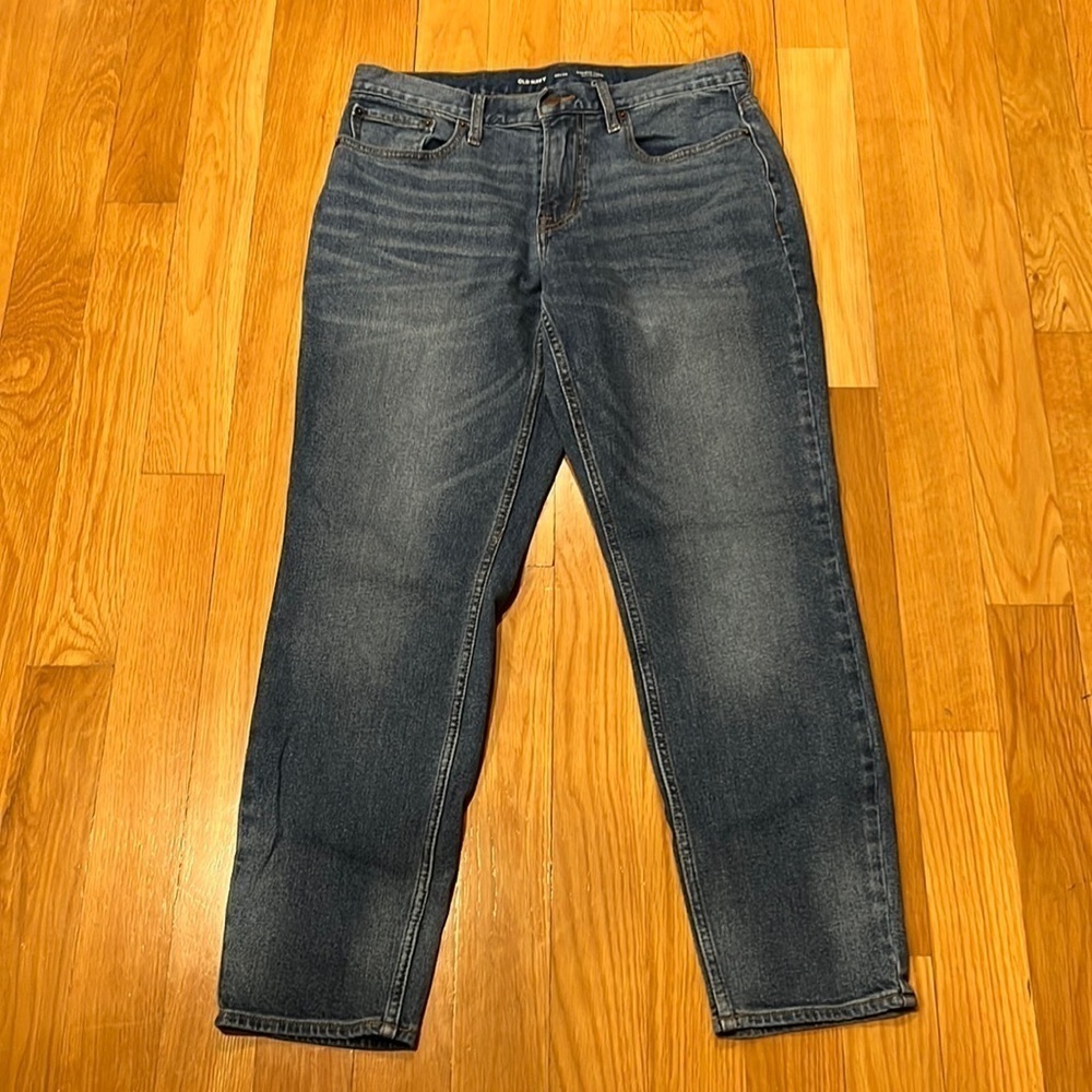 OLD Navy men’s Athletic Taper built-in flex jeans size 32X30 .